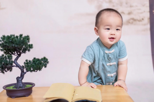 包生男孩正规公司宝宝严重便秘
